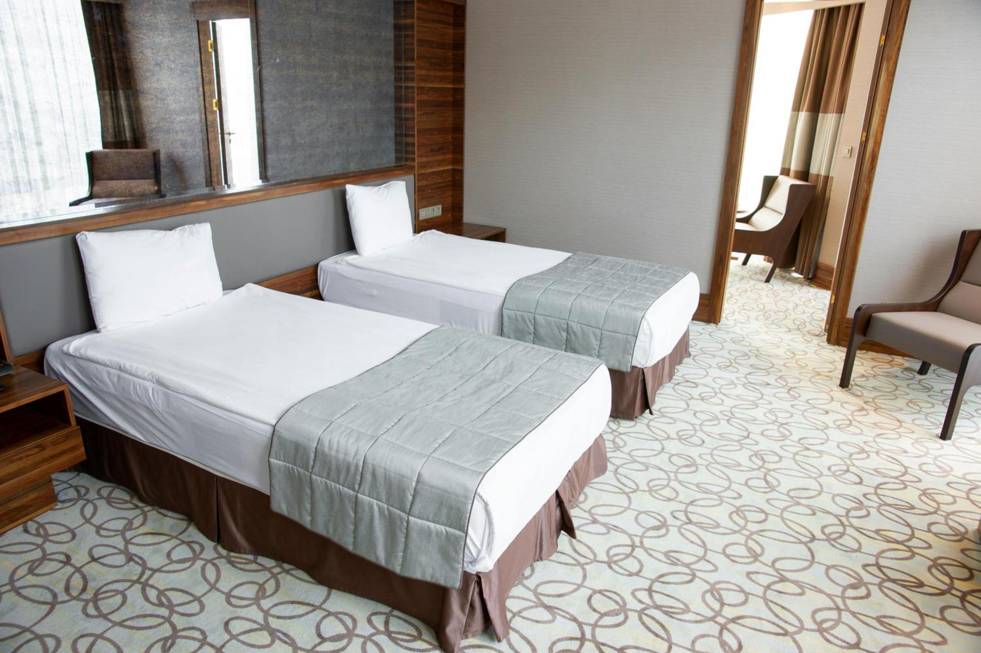 Prime Ambs A Family - Delhi Airport 4* New Delhi